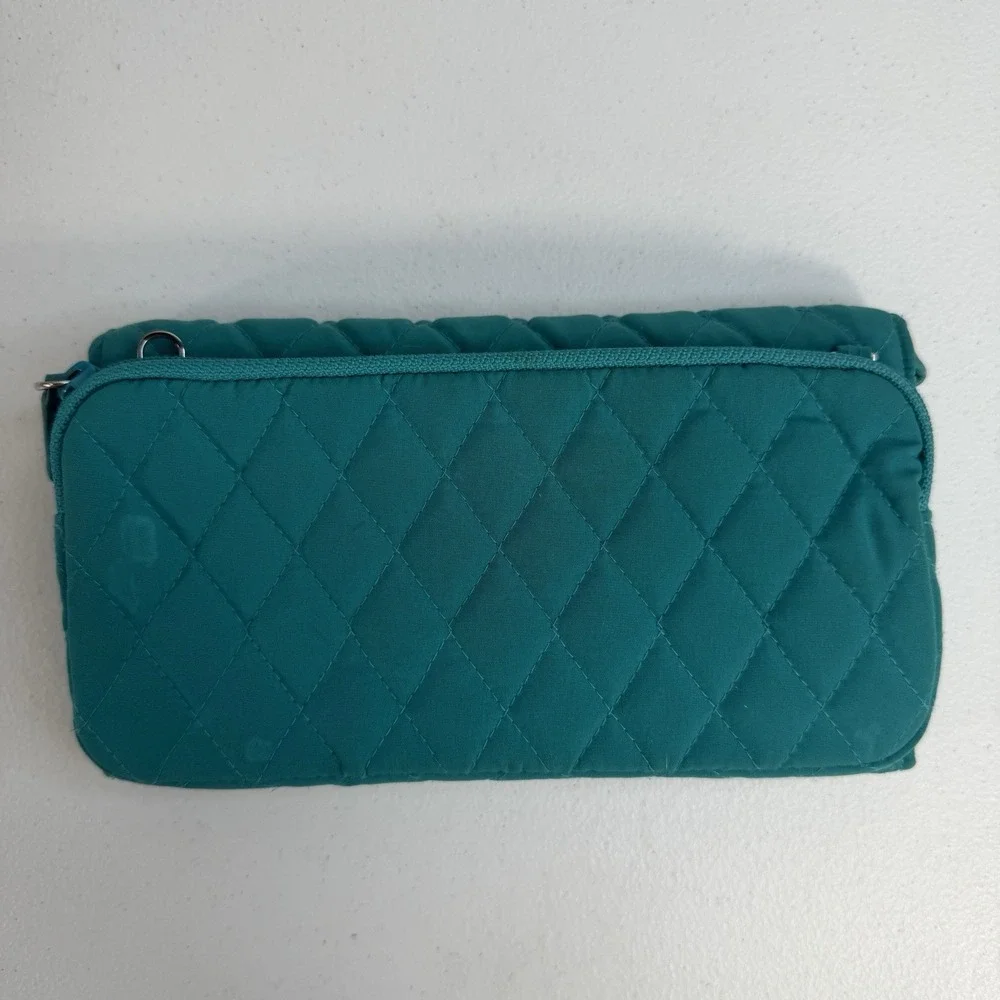 Vera Bradley Wallet Wristlet Quilted Turquoise Microfiber‎ Smartphone ID Holder